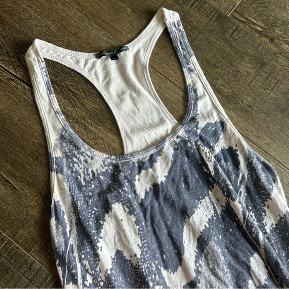 Truly Madly Deeply Tank Top Size Medium Scoop Neck Razorback - Picture 3 of 5